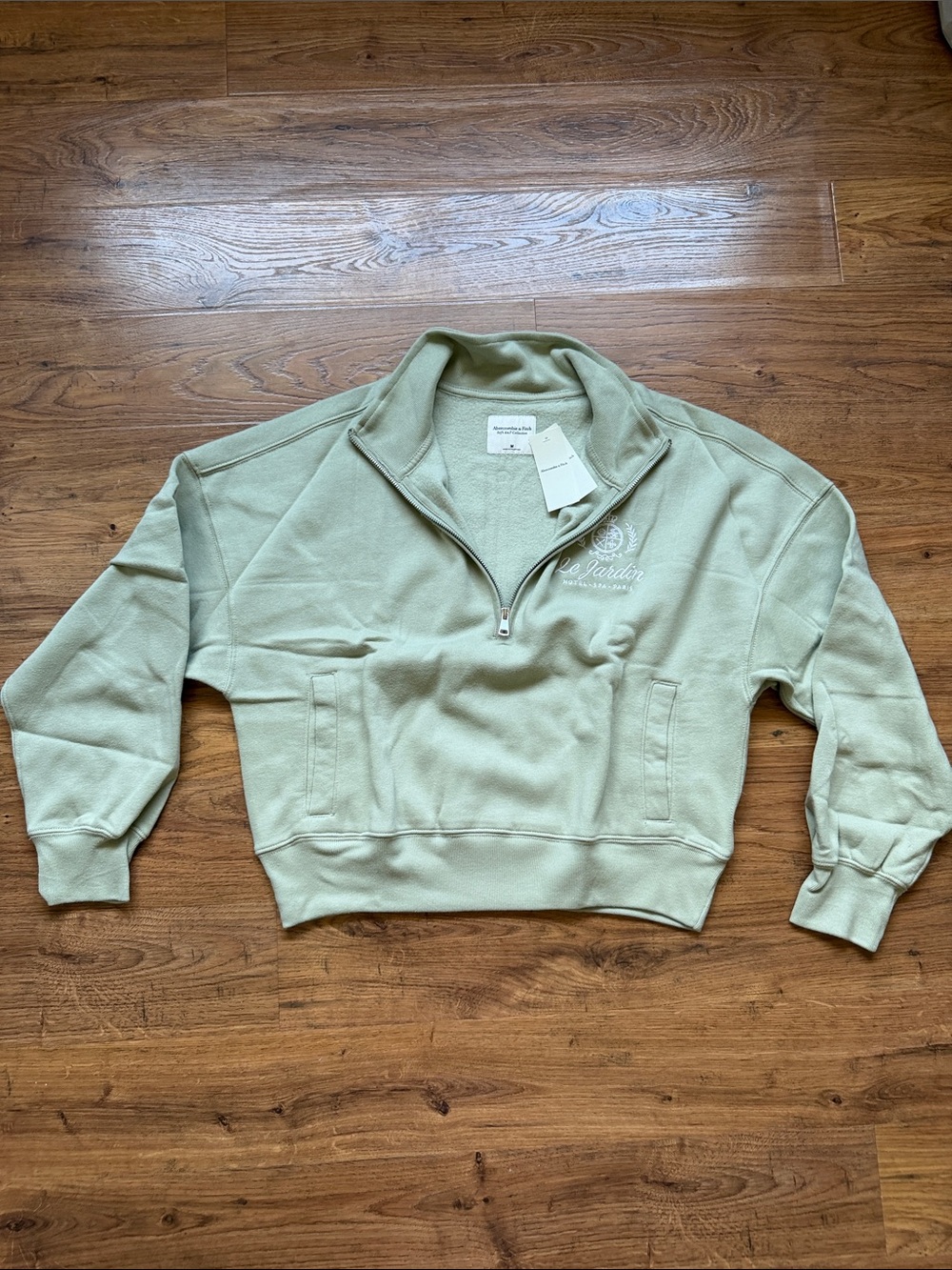 Abercrombie and Fitch 1/2 Zip Up (M)